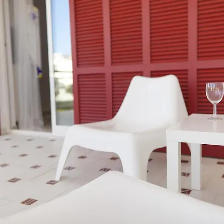 111 Alberca 8-3 * Denia